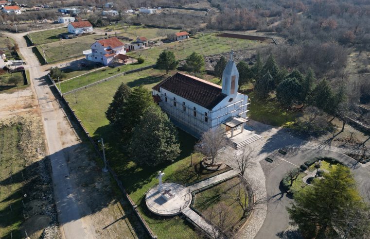 Foto: Započelo renoviranje  crkve sv. Nikole Tavelića u Radišićima
